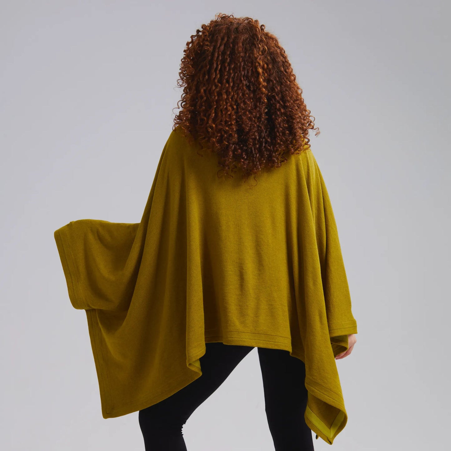 Luxurious cashmere Poncho in green