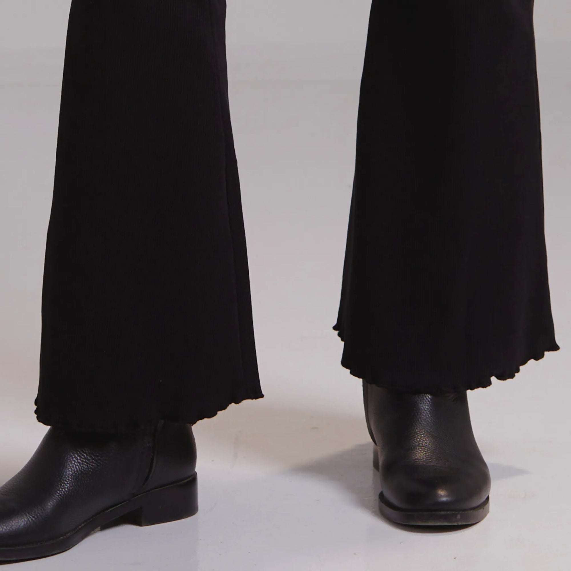 The Core Rib Flare Pant Black