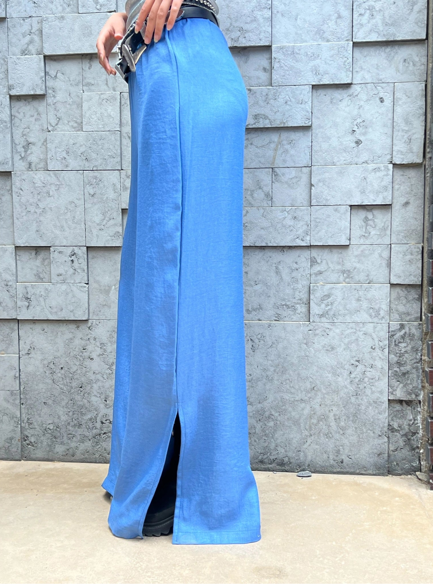 The Linen Breeze Set in blue