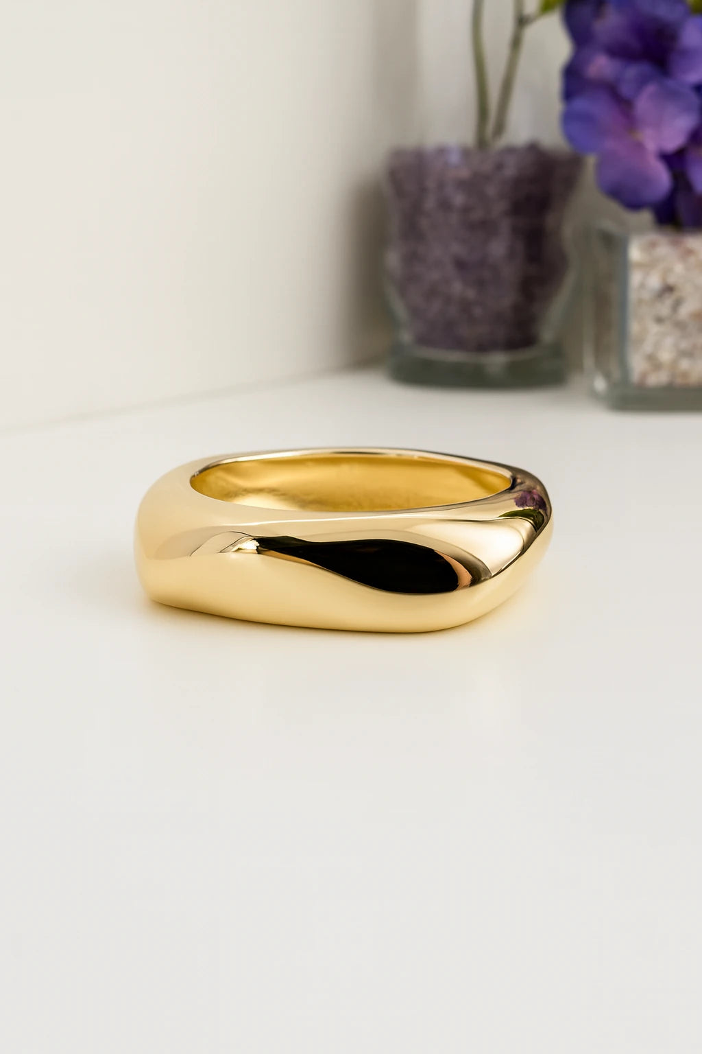 Sunny days Gold Bangle
